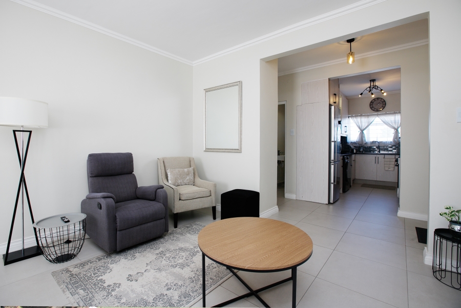 2 Bedroom Property for Sale in Wynberg Upper Western Cape